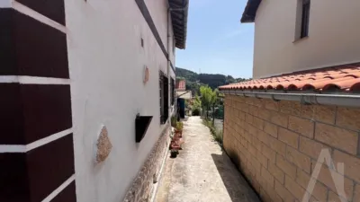 Chalet en venta en Calle de Castilla, Kukullaga (Etxebarri) de 360.000 €