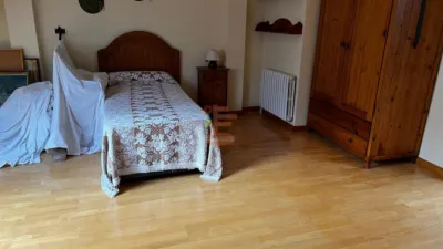 Chalet en venta en Calle de la Balsa, La Muela de 348.000 €