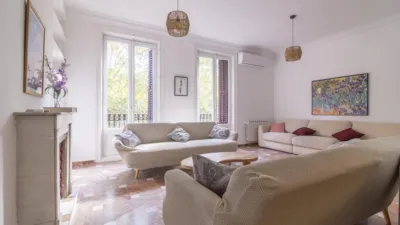 Piso en alquiler en Paseo del Prado - Imagen 2