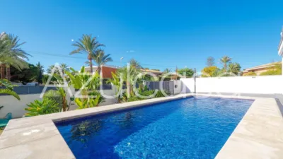 Chalet on Carrer Font Bugaya photo 11