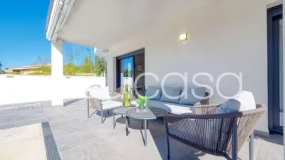 Chalet on Carrer Font Bugaya photo 13