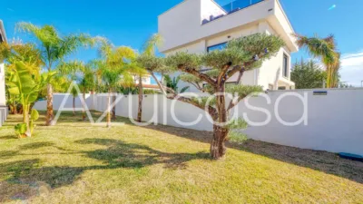Chalet on Carrer Font Bugaya photo 24
