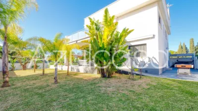 Chalet on Carrer Font Bugaya photo 25