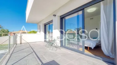 Chalet on Carrer Font Bugaya photo 77