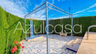 Chalet on Riu Segura Street photo 10