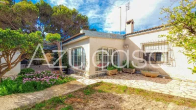 Chalet on Riu Segura Street photo 13