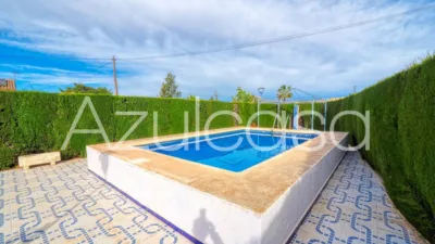 Chalet on Riu Segura Street photo 8