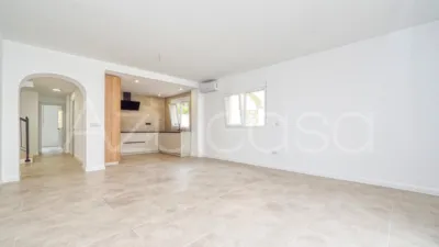 Semi-detached house on Carrer de Torrevella photo 11