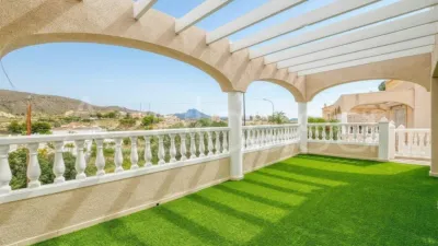 Semi-detached house on Carrer de Torrevella photo 7