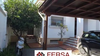 Chalet en alquiler en Camino Viejo de Rota, Urbanizaciones Zona Norte (El Puerto de Santa María) de 2.700 €<span>/mes</span>