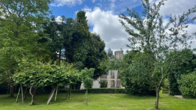 Casa pareada en venta en Andeiro, A Iglesia (Andeiro). Municipio de Cambre de 160.000 €