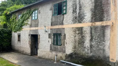 Casa pareada en venta en Andeiro, A Iglesia (Andeiro). Municipio de Cambre de 160.000 €