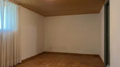 Casa pareada en venta en Andeiro, A Iglesia (Andeiro). Municipio de Cambre de 160.000 €