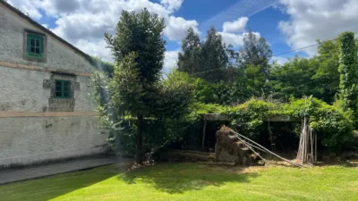 Casa pareada en venta en Andeiro, A Iglesia (Andeiro). Municipio de Cambre de 160.000 €