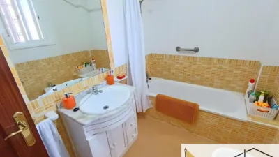 Casa adosada en venta en Avenida de la Laguna, cerca de Calle Mariño, La Laguna (Chipiona) de 365.000 €