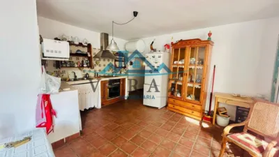 Chalet en venta en Calle Torralba de Oropesa, Oropesa de 97.000 €