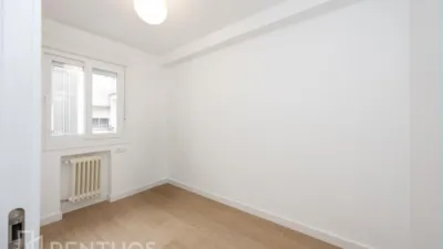 Piso en alquiler en Avenida del General Perón - Imagen 19