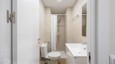 Piso en alquiler en Avenida del General Perón - Imagen 23