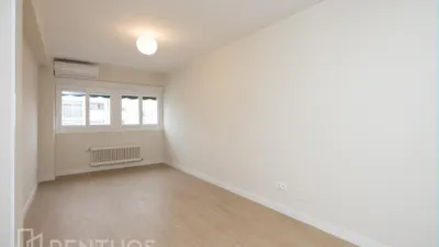 Piso en alquiler en Avenida del General Perón - Imagen 8