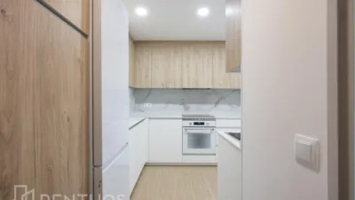 Piso en alquiler en Avenida del General Perón - Imagen 5