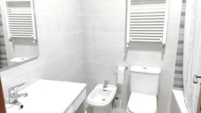 Piso en alquiler en Estacion, San Antonio-Estación-Las Hervencias (Ávila Capital) de 900 €<span>/mes</span>