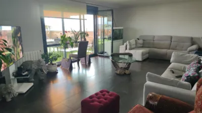 Casa adosada en venta en Hervencias - Lisää