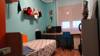 Casa adosada en venta en Calle Av Logroño, Número 4, Pinseque de 243.400 €