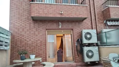 Casa adosada en venta en Calle Av Logroño, Número 4, Pinseque de 243.400 €