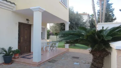 Chalet on Altaona Golf Street photo 3