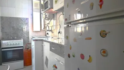 Piso en venta en Calle de la Blanca Paloma, Doctor Fedriani (Distrito Macarena. Sevilla Capital) de 125.000 €