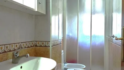Piso en venta en Calle de la Blanca Paloma, Doctor Fedriani (Distrito Macarena. Sevilla Capital) de 125.000 €
