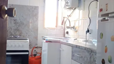 Piso en venta en Calle de la Blanca Paloma, Doctor Fedriani (Distrito Macarena. Sevilla Capital) de 125.000 €