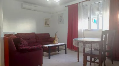 Piso en venta en Calle de la Blanca Paloma, Doctor Fedriani (Distrito Macarena. Sevilla Capital) de 125.000 €