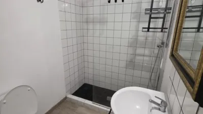 Apartamento en venta en Calle Escoberos, San Gil (Distrito Casco Antiguo. Sevilla Capital) de 216.000 €