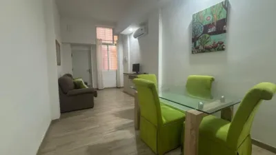 Apartamento en venta en Calle Escoberos, San Gil (Distrito Casco Antiguo. Sevilla Capital) de 216.000 €