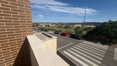 Piso en alquiler en Calle Doctor Jiménez, Buenavista (Distrito Zona Nueva. Toledo Capital) de 900 €<span>/mes</span>