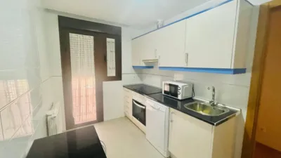 Piso en alquiler en Calle Doctor Jiménez, Buenavista (Distrito Zona Nueva. Toledo Capital) de 900 €<span>/mes</span>