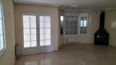 Semi-detached house on Avenida de la Salud, 42 photo 5