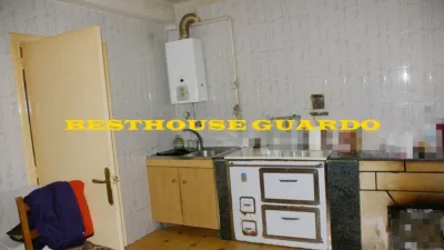 House in Centre photo 13