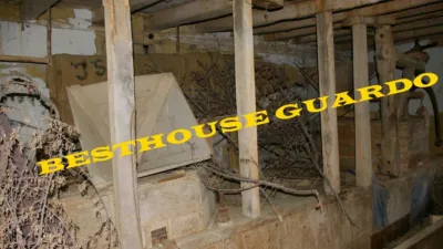 House in Centre photo 22