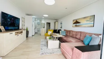 Casa en venta en Calle de Liszt, cerca de Calle Strauss - Més