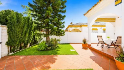 Chalet en venta en los Gallos, La Soledad-La Coquina-Los Gallos (Chiclana de la Frontera) de 399.900 €