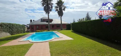 Chalet en venta en Calle del Doctor Fléming, Herrera (Camargo) de 750.000 €