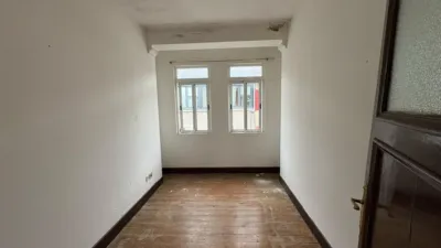 Edificio en venta en Calle de Rosalía de Castro - Vista 3
