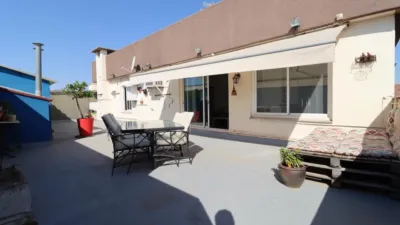 Ático en venta en Carrer de la Font Nova, Centre (Distrito Centre-Covadonga. Sabadell) de 299.000 €