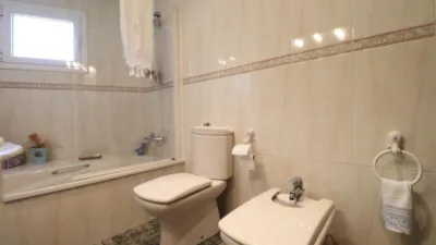 Casa en venta en Les Fonts, Les Fonts (Distrito Can Parellada-Les Fonts. Terrassa) de 795.000 €