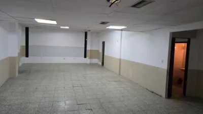 Local comercial en alquiler en Calle del Mercado, A Ponte (Ourense Capital) de 300 €<span>/mes</span>