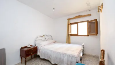 Semi-detached house on Calle de la Virgen photo 16