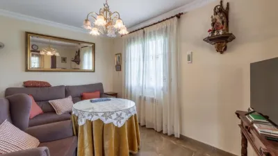 House on Mariana Pineda Street photo 11