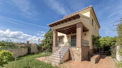 House on Mariana Pineda Street photo 4
